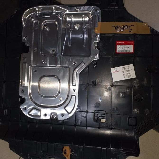 '' Cover Under Engine / plastik tutup dek bawah mesin honda HRV Original ''