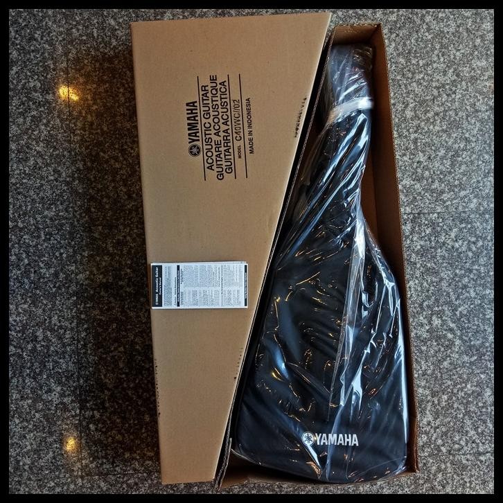 YAMAHA C40 - C 40 - C-40 GITAR AKUSTIK ORIGINAL W/ BAG