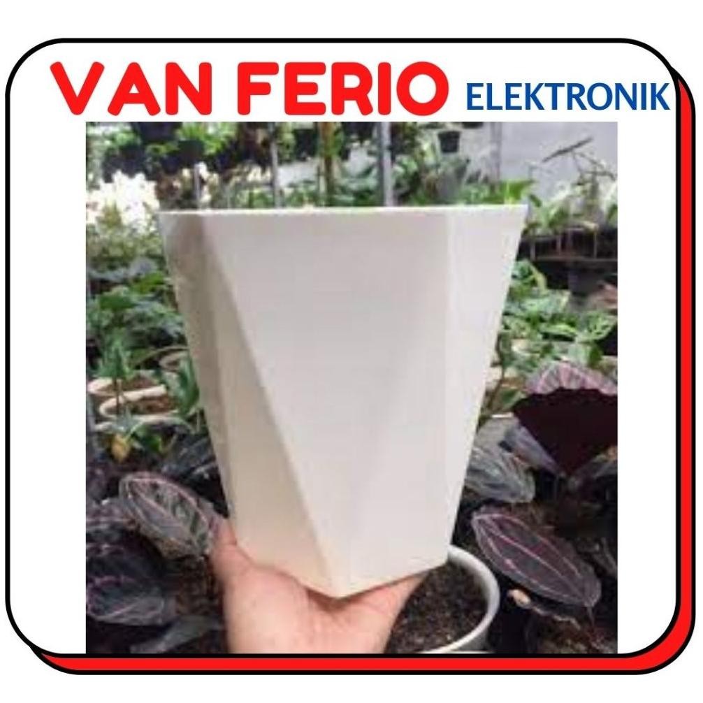 POT BUNGA TABITHA DIAMOND 35 UKURAN 35 PUTIH Nugi