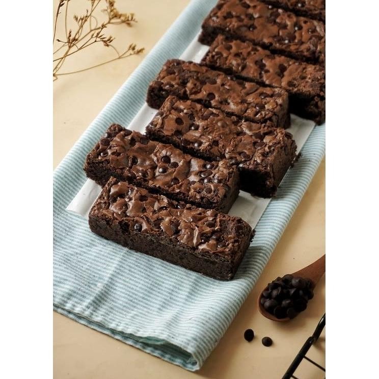 

Brownies Fudgy Chocochips Depok Crispy Chewy