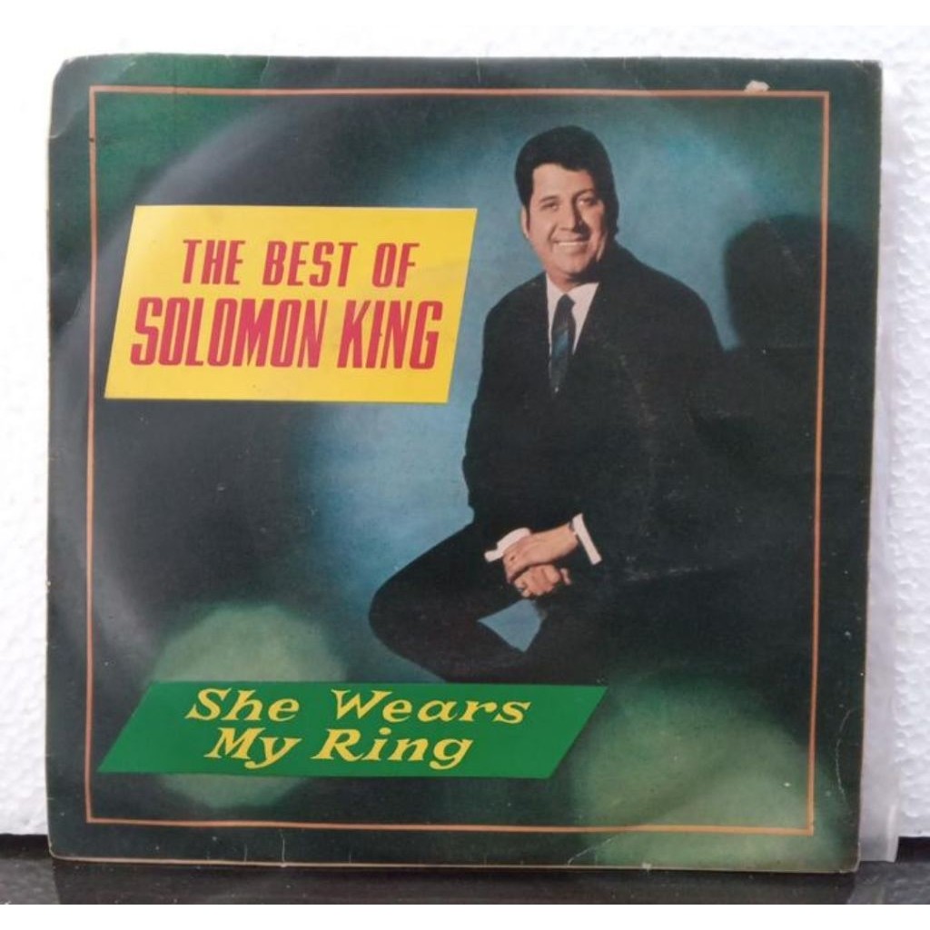 Vinyl Piringan Hitam 7 inch The Best Of Solomon King - She Wears My Ring
