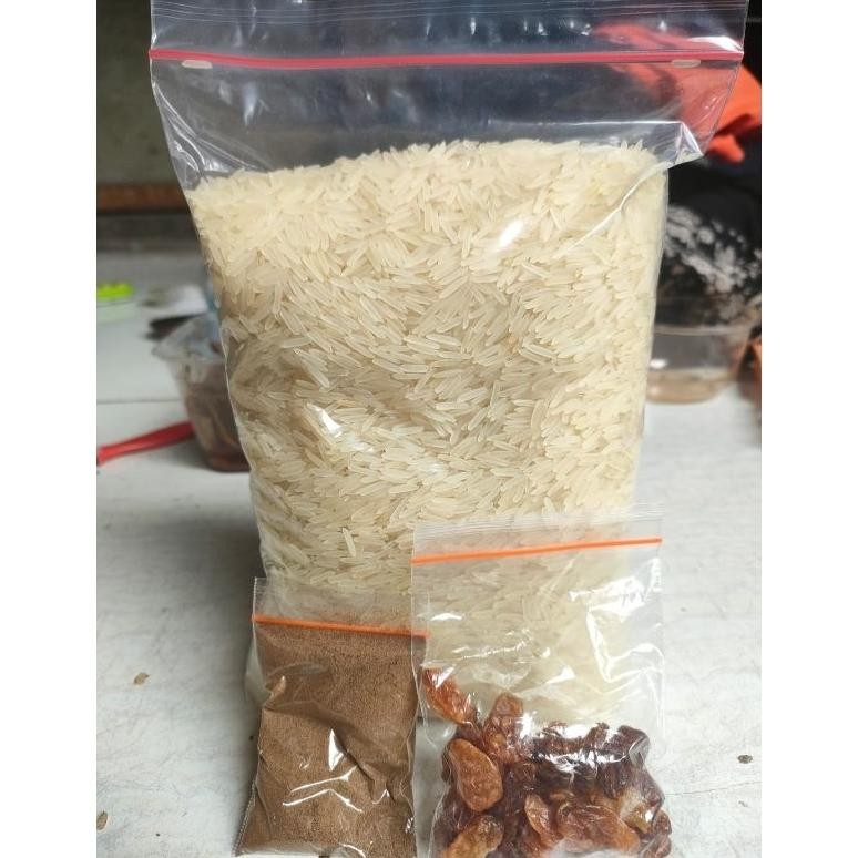

Paket Nasi kebuli beras basmati 1kg + bumbu dan kismis aSt