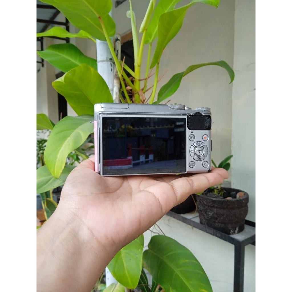 Sf Kamera Mirrorless Fujifilm X-A 10 Lensa Kit