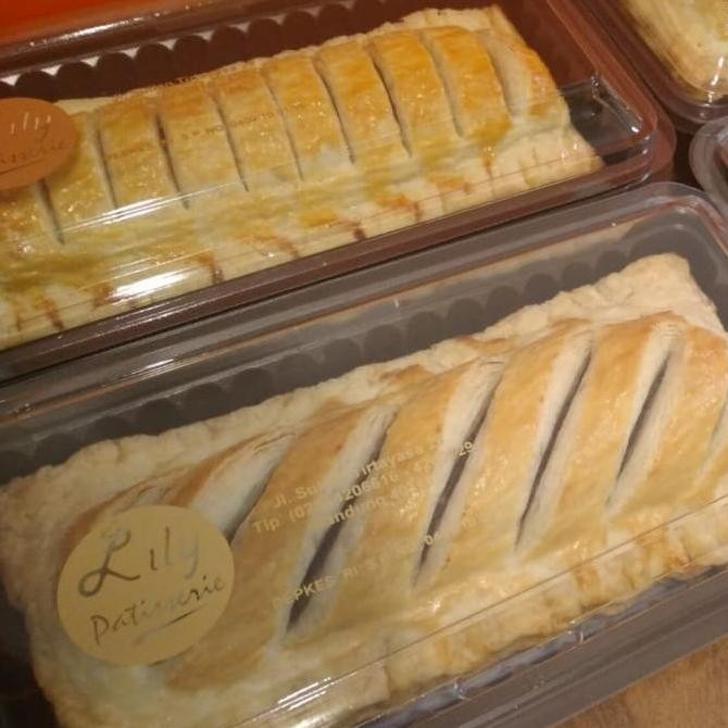 

NEW PICNIC ROLL LILY PATISSERIE