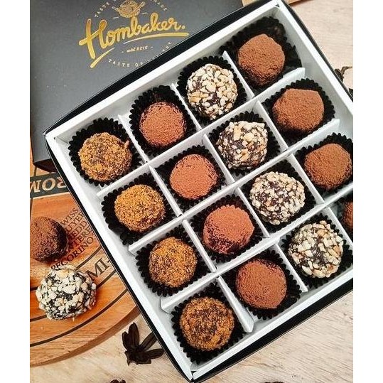 

Ready Hampers Authentic Chocoball 16 Pcs Hombaker Bandung Parcel Coklat CNY