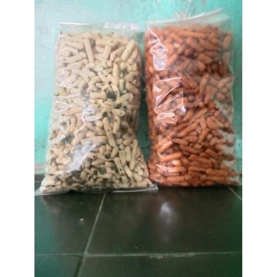 

Ccf 1 Kg Basreng Dapat Dua Rasa Pedas Original Daun Jeruk Gurih Renyah Nampol Cemilan Snack Food Kerang Makaroni Goreng Asin