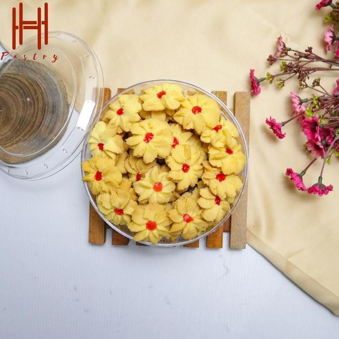 

Kue Semprit Strawberry Homemade Kue Kering Isi Selai Stroberi Stok Terbatas