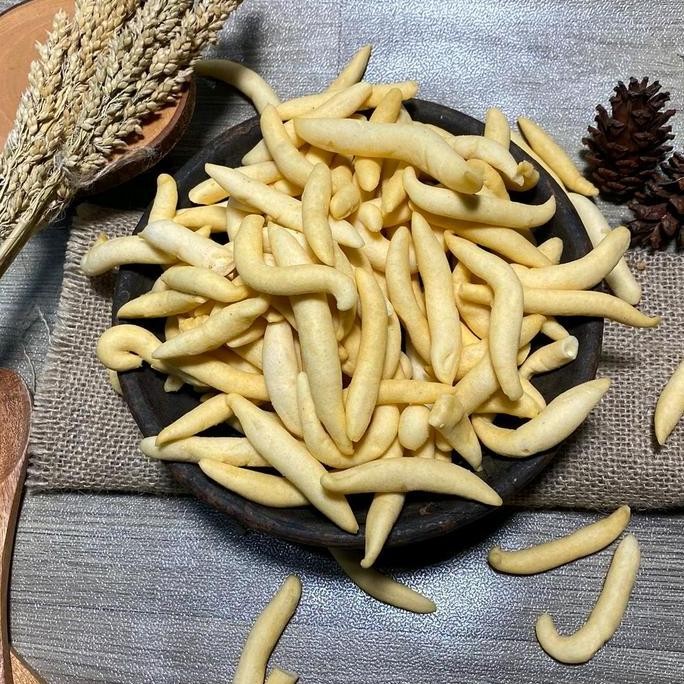 

Stik Cendol / Gabus Keju / Bidaran Keju - Snack Gurih Renyah 180gr / 500gr Stok Terbatas