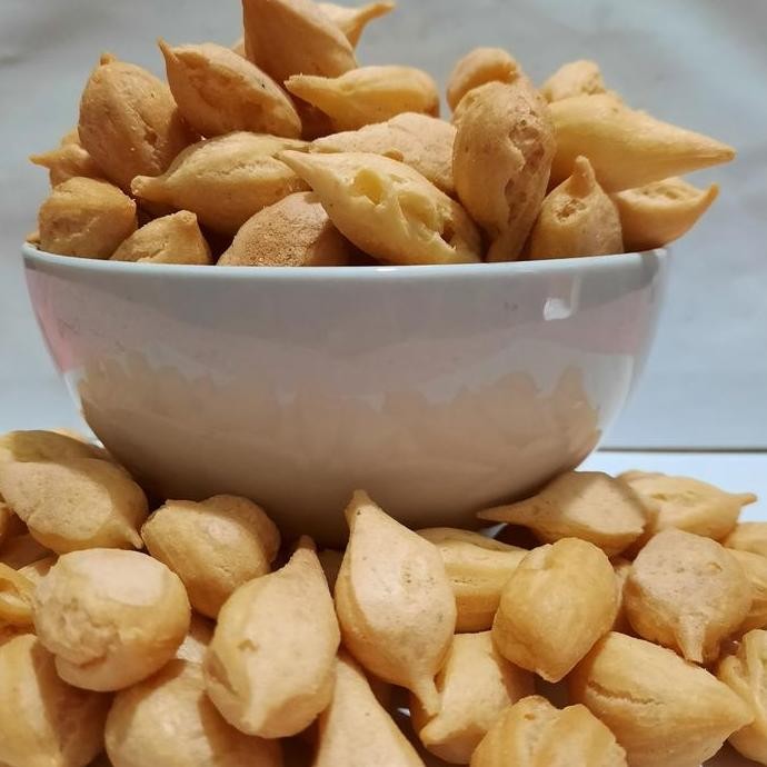 

Soes Keju Soes Kering 500gr - Cemilan Keju Lezat Stok Terbatas