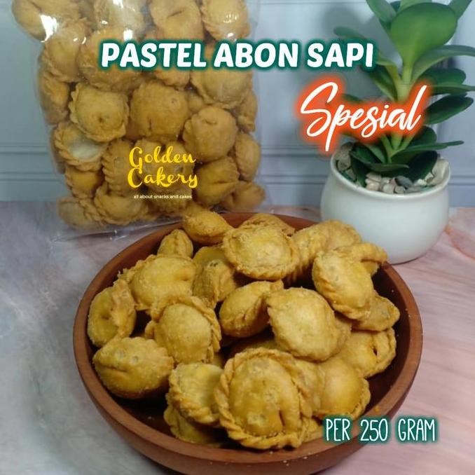 

Kue Pastel Abon Sarikaya 250gr - Kue Basah Legit Stok Terbatas