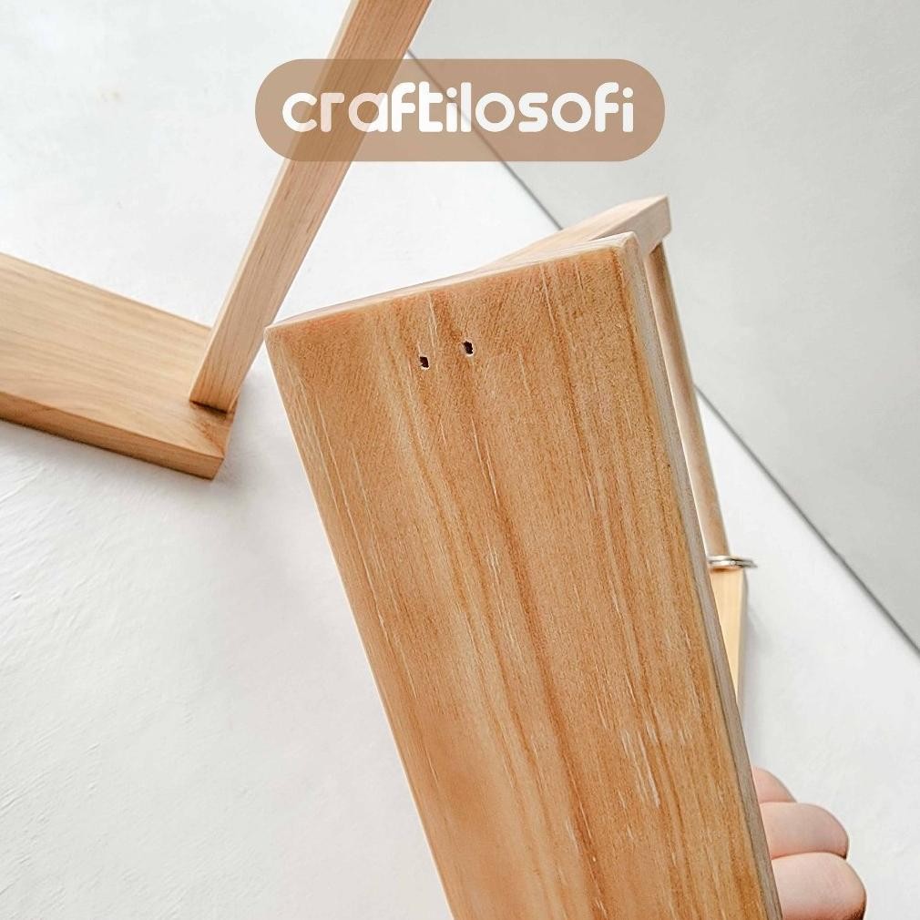 

Stand Gantungan Meja Menu Nomor Promo Kalender | Stand Meja Cafe