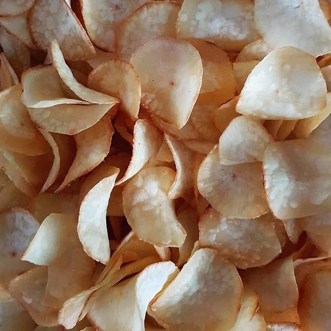 

RPS Keripik Kripik Singkong cap Lumba Lumba Lumbalumba rasa Manis Asin Asli Malang berat 500gram