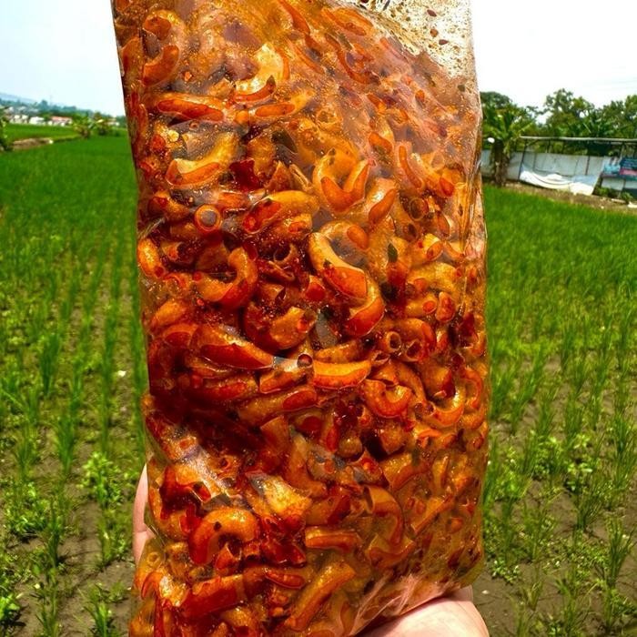 

FF 500g - Makroni Pedas Cikruh Bumbu Daun Jeruk - Rasa Pedas dan Gurih - Makanan, Kripik, Cemilan, Camilan