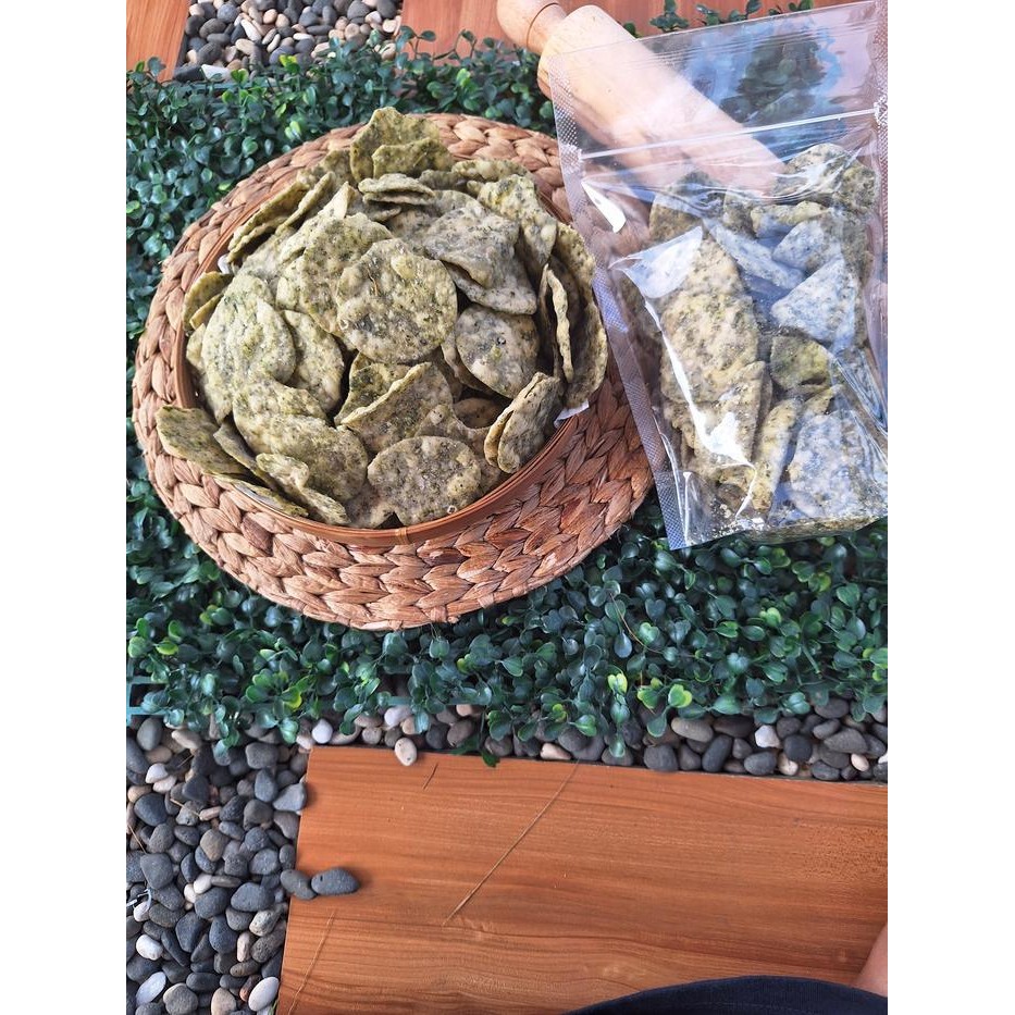 

FF 250gr - Keripik Bayam (Gungek Bayam) Rasa Original Camilan Snack Asin Food Cemilan