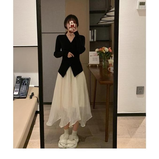 KARLEY Atasan Wanita V-neck Terbaru Sweater Rajut Ketat Lengan Panjang top knitwear #SO69 HM