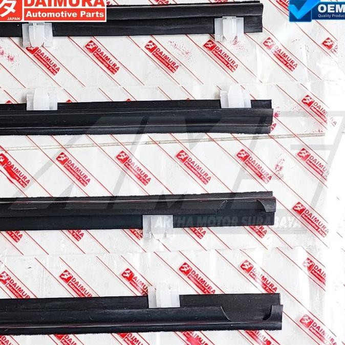 Karet Pelipit List Lis Kaca Weather Strip Kijang Super Grand Extra Ekstra Depan Set
