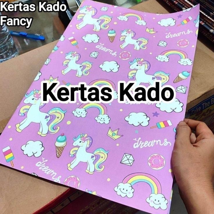 

1 Pak Kertas Kado Kiky Isi 50 Lembar Motif Anak