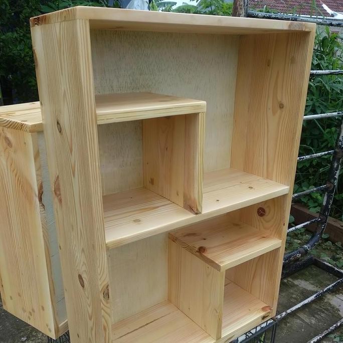 RAK BUKU DAN BONEKA JATI BELANDA