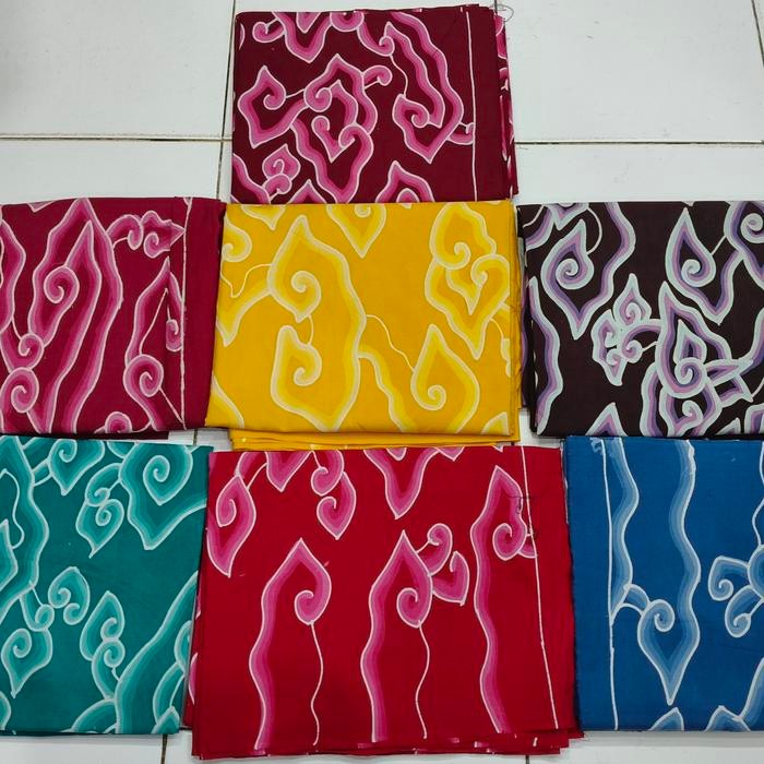 kain mega mendung batik tulis