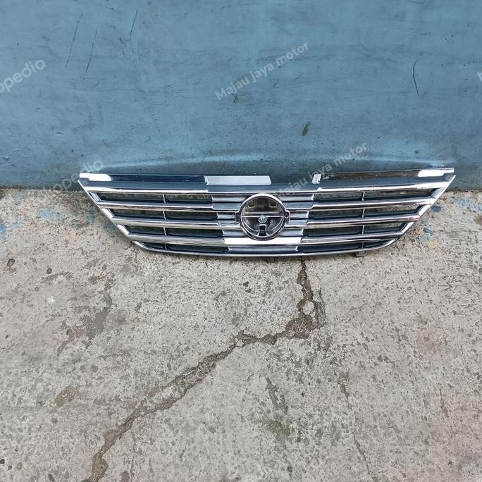 Grill Nissan Serena 2009- 2012 Original C24