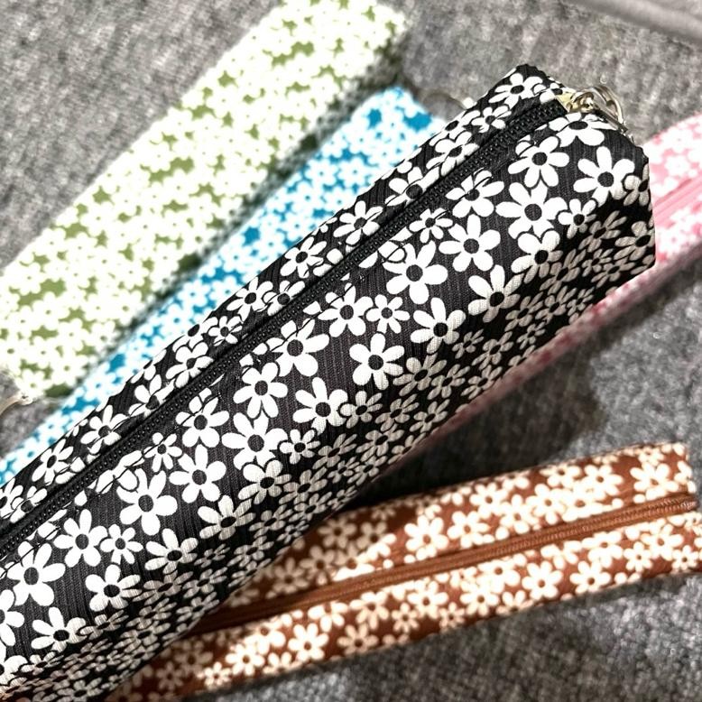 

Ufo-2025 Tempat Pensil Tabung Bahan Kain Motif Bunga