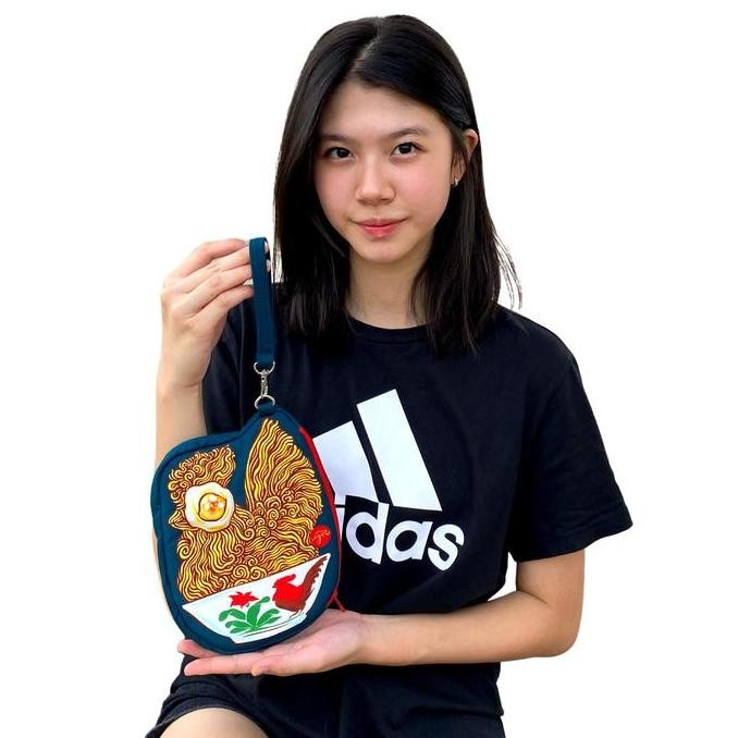 

Promo Clutch Gemoy IGOR Tempat Pensil Make Up Celengan Ayam Jadul Lucu COD