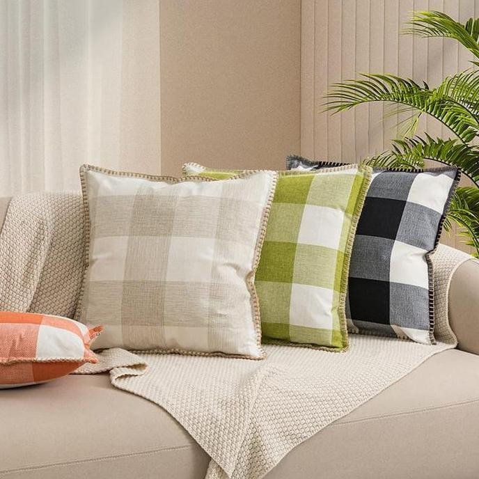 SESEBI Sarung Bantal Sofa 45x45cm Kotak