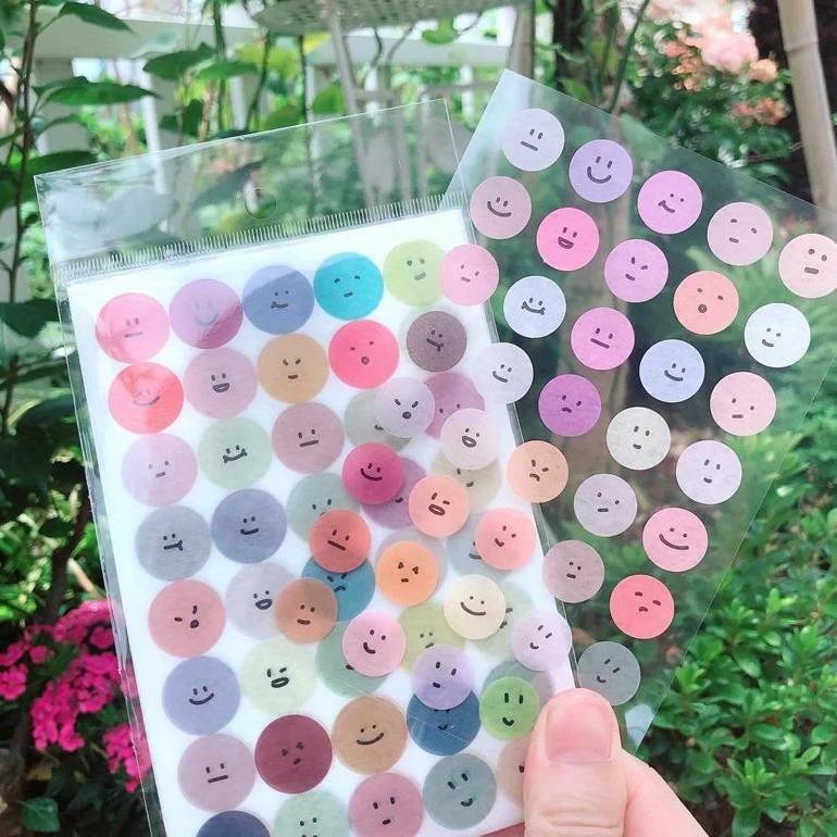 

6 Sheets, Cute Expression Cartoon Doodle Cup Round Sticker, Multicolor Smile Face Gift Decoration Hand Account Sticker, Korean