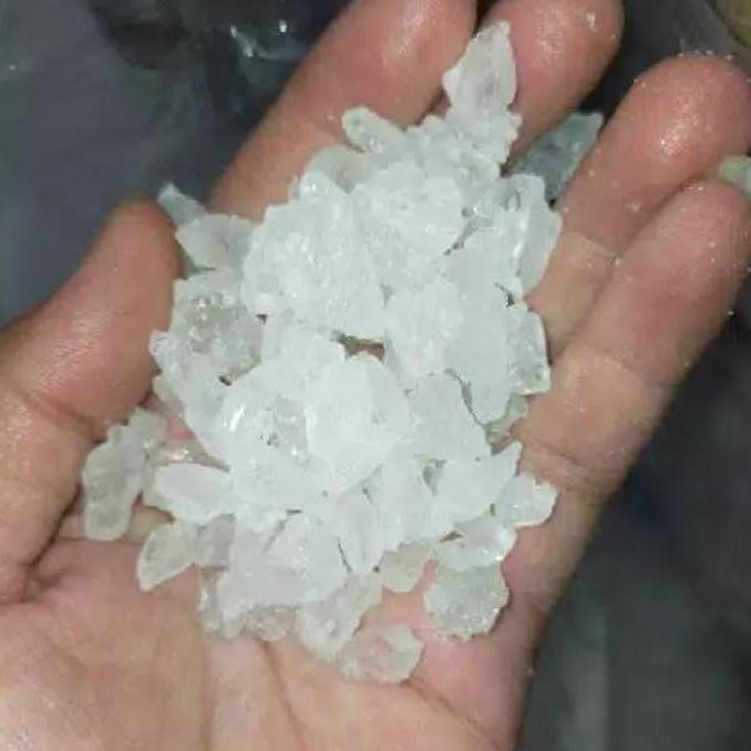 

JH8 Gula Batu Kristal Ukuran Kecil Merk Tawon Kemasan 750 Gram