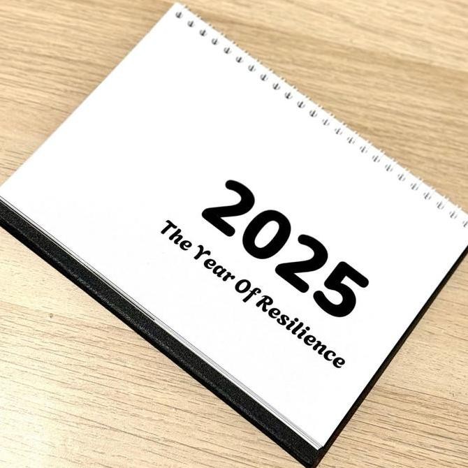 

Exclusive Nikita Mirzani Merchandise 2025 - Kalendar Meja Co