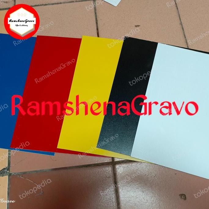 

READY gravoply /bahan grafir/ nama dada /name tag/ 60cm x 40cm tebal 1.5mm NEW