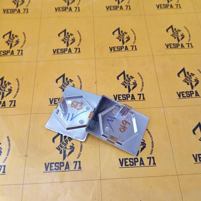 Emblem P Coret Vespa Matic(Original Piaggio)