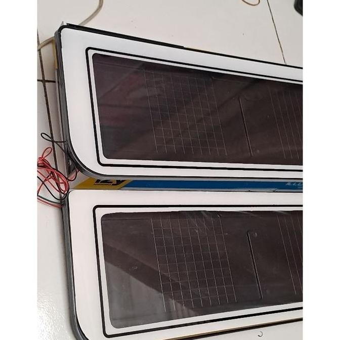 COVER PLAT NOMOR MOBIL IZY MIKA PUTIH - AKRILIK LAMPU LED ORIGINAL IZY