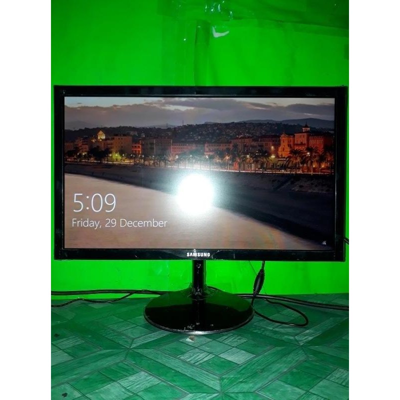 NEW LED MONITOR KOMPUTER SAMSUNG 19INCH WIDE S19F350HNE ORI