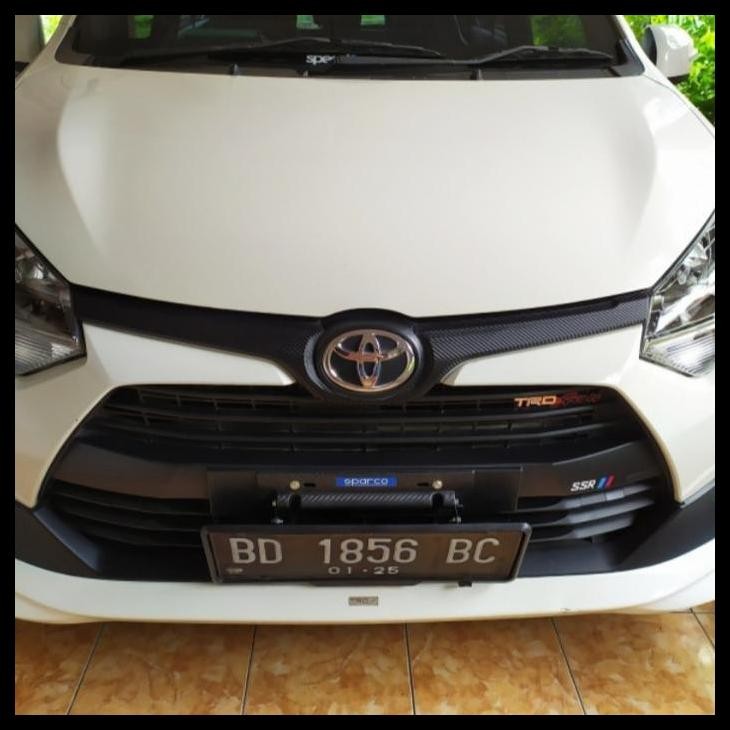 TERMURAH DUDUKAN PLAT NOMOR MOBIL SIGRA JDM CARBON HITAM 