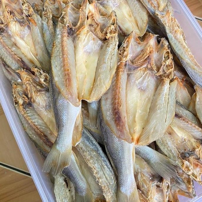 

Ikan asin selungsungan kalimantan