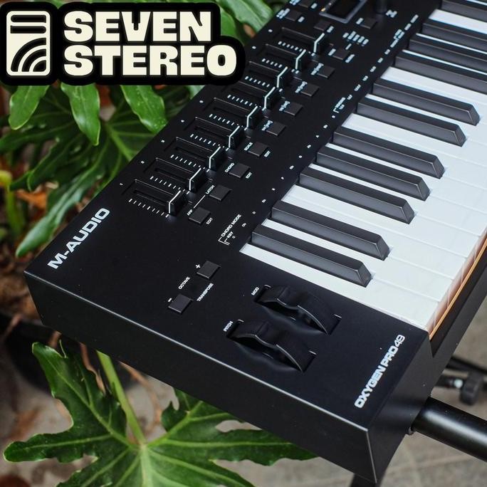 baru M-Audio Oxygen Pro 49 Midi Controller 49 Keys