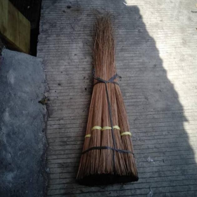 Sapu Lidi Gagang / Sapu Lidi Kelapa - Aren - Plus Gagang / Sapu Halaman Taman Stock