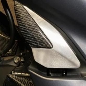 Cover Lis Step Pijakan Kaki Belakang Carbon Kevlar PCX 150 Lokal