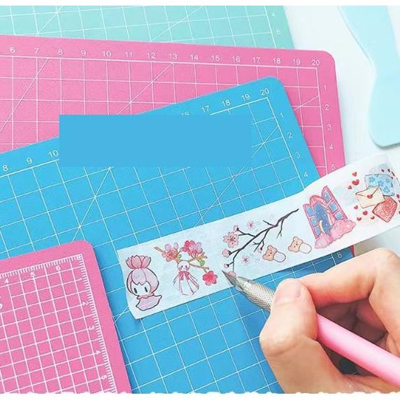 

Cutting Mat Ukuran A5 (22 Cm X 15 Cm) Alas Potong Kertas Sticker Cutting Board Soft Papan Potong HB1404