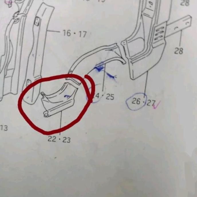 Spakbor Depan Pendek -Kanan ST100 carry Extra Original