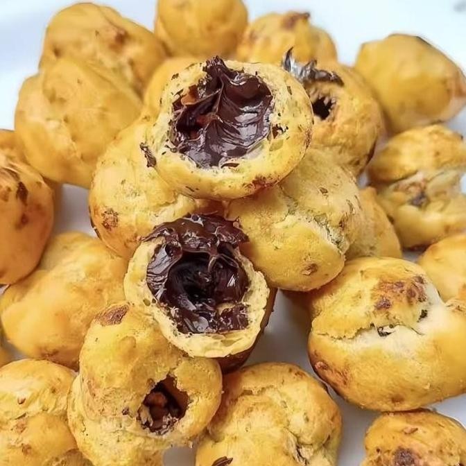 

Cod Soes Strawberry/Coklat/500G/1Kgmix Rasa/Halal Kue Sus Kering Lsi Soes Coklat Lumer 1Kgr Enak Murah (Cemilan Keluarga, Cocok Untukdewasa Dan Anak-Anak)Chocolate Food /Akanan Snack Toples Soes Coklat Makanan Cokelat