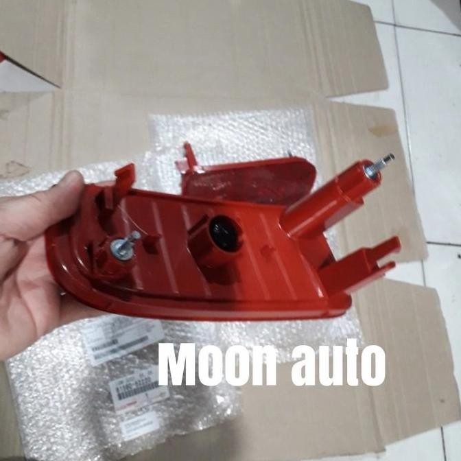 LAMPU REFLEKTOR BEMPER BELAKANG YARIS 2012-2013 ori