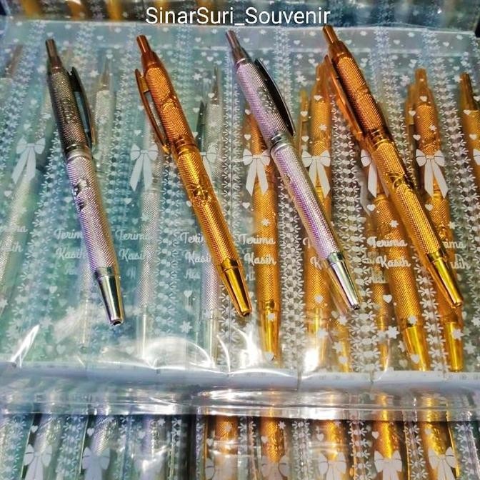 

Souvenir Isi 50 Pcs Pulpen Emas Dan Perak Kemas Mika Motif Cantik Biru Gold Hitam Silver Stationery New Stok