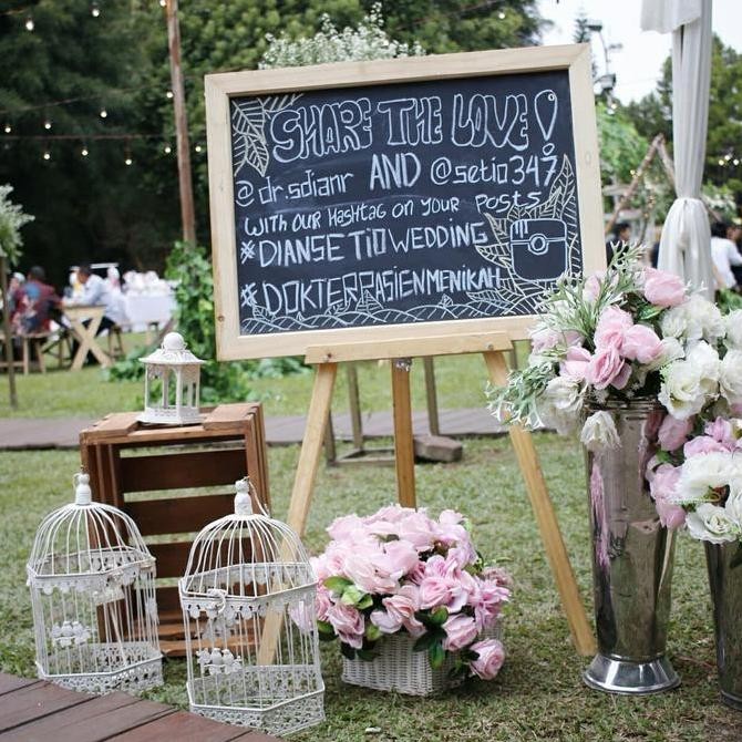 

Papan Tulis Beserta Standing Tripod Kayu New Stok