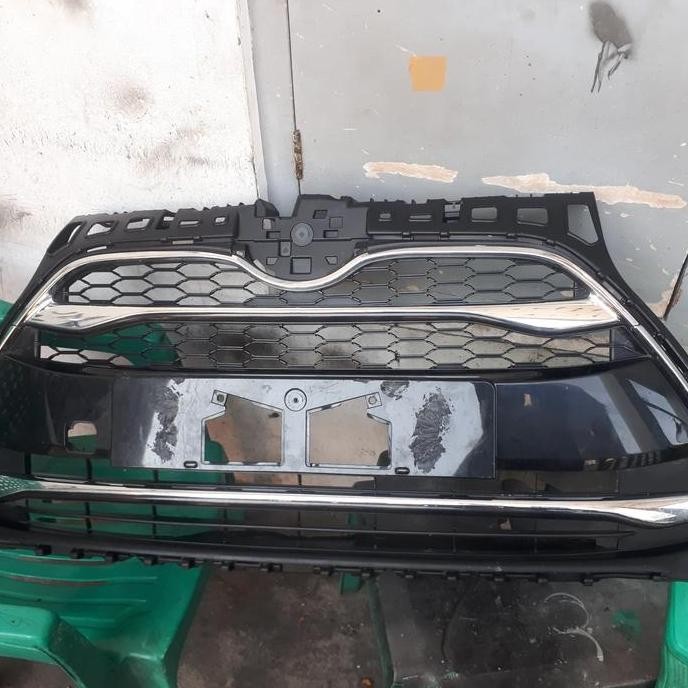Grill atau Ram Bumper Sienta Q bisa di upgrade dari tipe G atau V