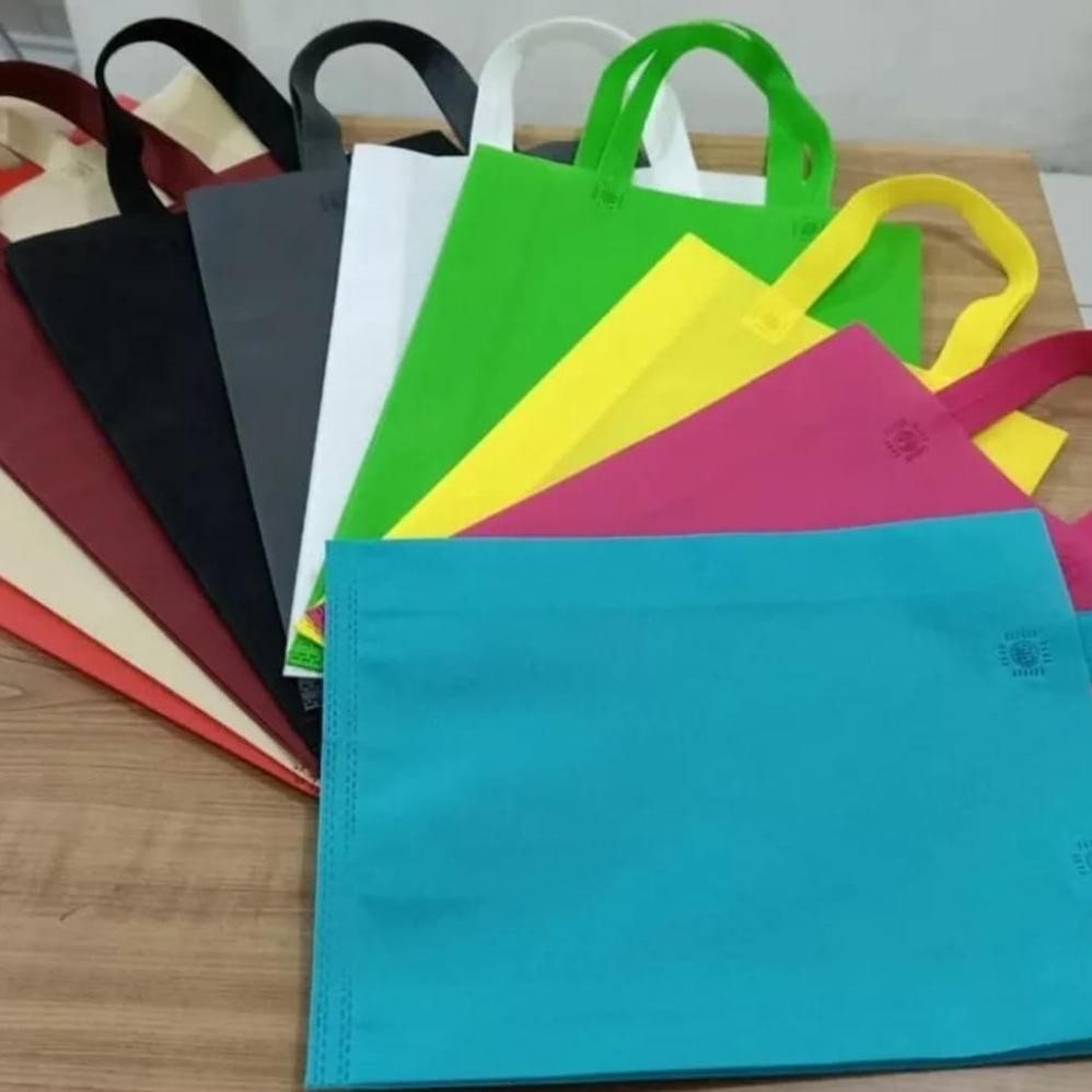 

He13 Cuci Gudang Lusinan Tas Spunbond Goodie Bag 38x45x10 30x40x10 25x35x10 20x26x10 Paperbag Kain Totebag Souvenir Original Premium