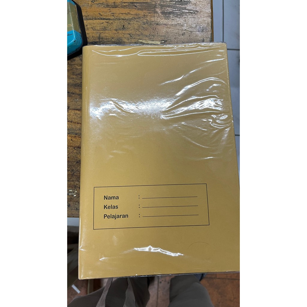 

Sampul Buku Coklat Boxy / Campus