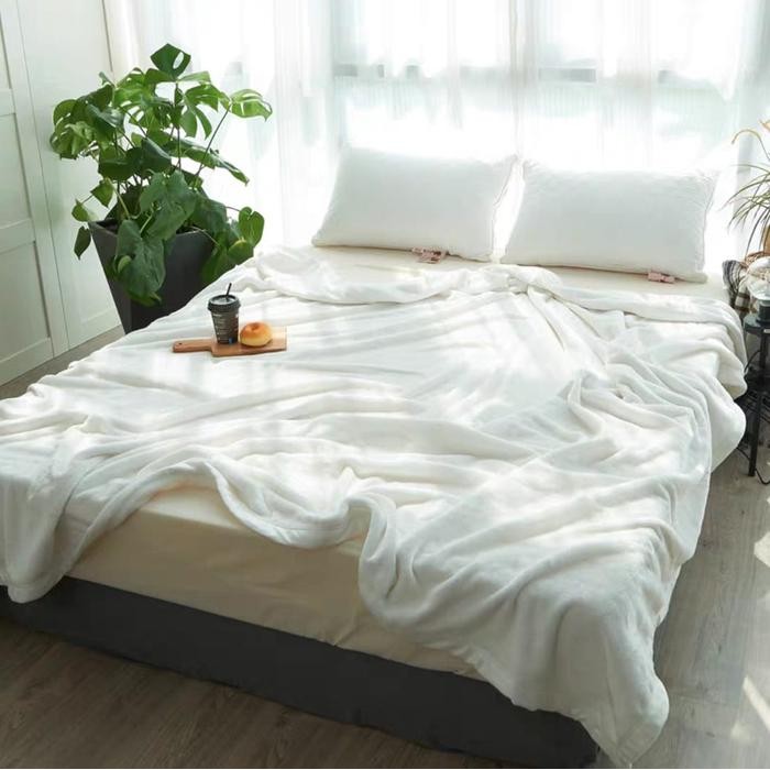 selimut handuk /selimut hotel putih polos bulu soft uk 150200