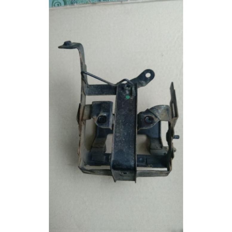 Breaket Panel Dudukan Pangkon Aki HONDA VARIO 110 vario karbu